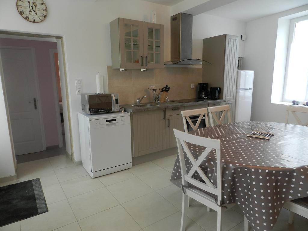 Gite Utah Saint-Laurent-sur-Mer Habitación foto